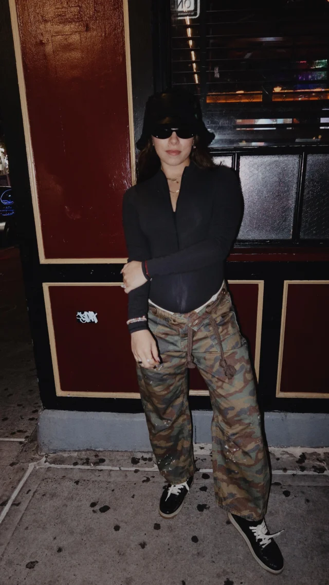 NYC fit check♥️
Also, j started adding new content on my new TikTok page🤪
Check it out if you want, or not, up to you :)
Fit details
🌆 cargo pants @freepeople 
🌆 bodysuit @skims 
🌆 bucket hat @anthropologie

#pregnancy #pregnancyoutfit #nyc #fitcheck #explore #firsttimemom #skims #freepeople #prada