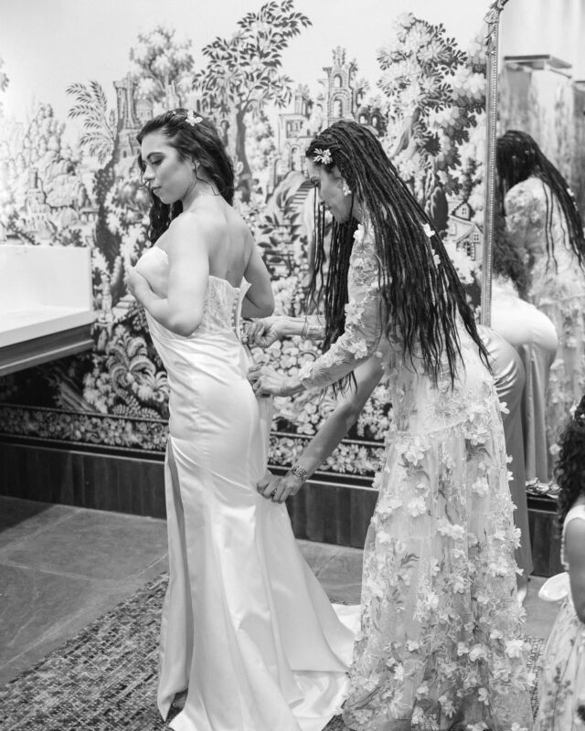 Getting ready for the most perfect day🤍
I couldn’t have done it without my mom, sisters & incredible bridesmaids 🦋
Of course had to feature my handsome groom<3

MUA @nickyt_mua 
Photographer @whitneyhuntphoto & team
Planner @kate.elizabeth.events 
Venue @lacailleutah 
Dress designed by me
Dress made by @va_bridal 
Dress alterations @pinkseamsutah 

#utahwedding #people #peoplemagazine #gardenwedding #whimsicalwedding #summerwedding #utahbride #rockymountainbride #utah